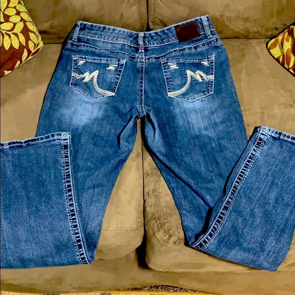 Maurices jeans